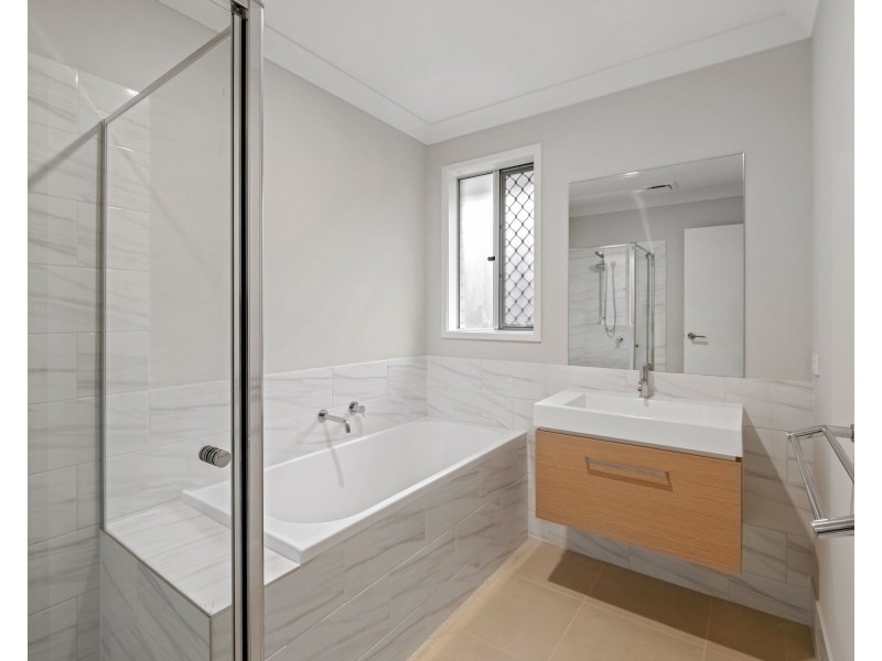 14 Riverlily Cres, Bellbird Park QLD 4300