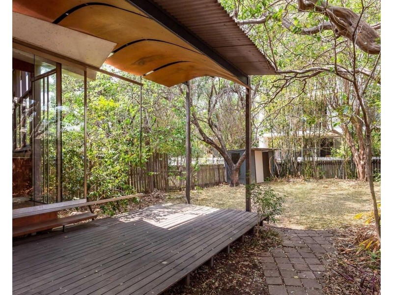 55 Mossgrove Street, Woolloongabba QLD 4102