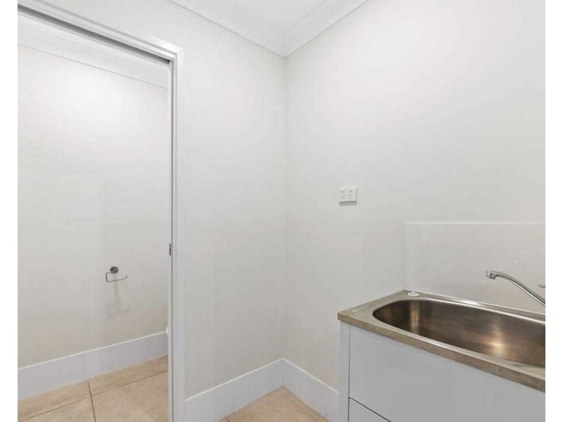 9 Lunar Cres, Spring Mountain QLD 4124