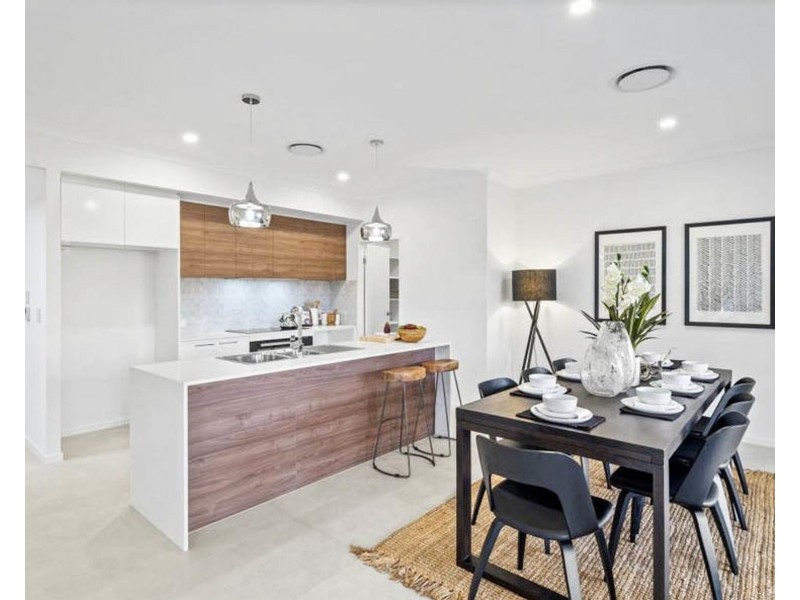 16 Ismaeel Cct, Kuraby QLD 4112