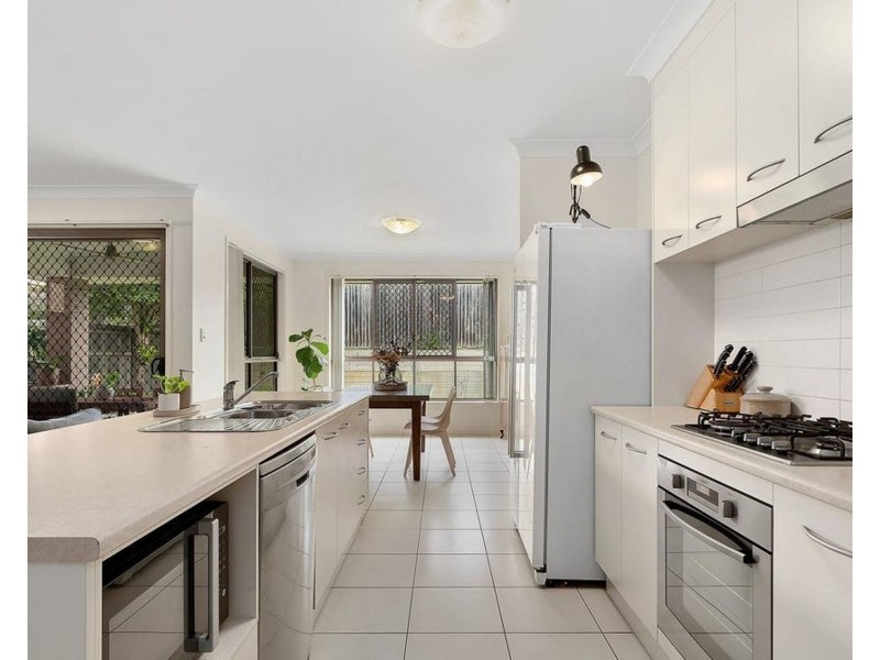 6 Arnaldo Ave, Augustine Heights QLD 4300