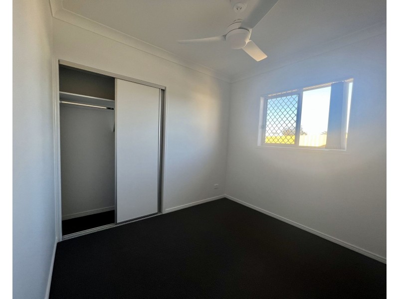 2/17 Olivia Street, Flinders View QLD 4305