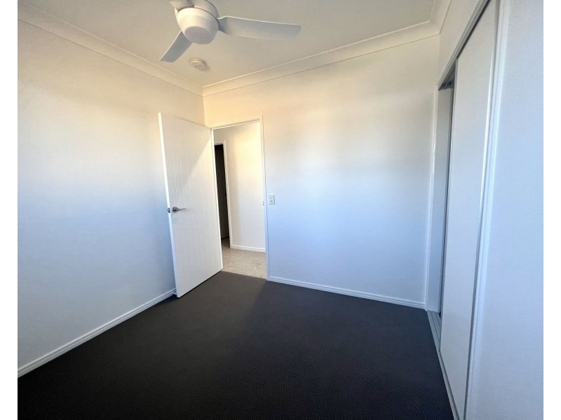 2/17 Olivia Street, Flinders View QLD 4305
