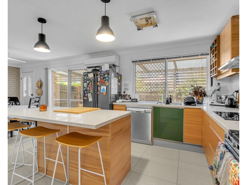 81 Ekibin Road, Annerley QLD 4103