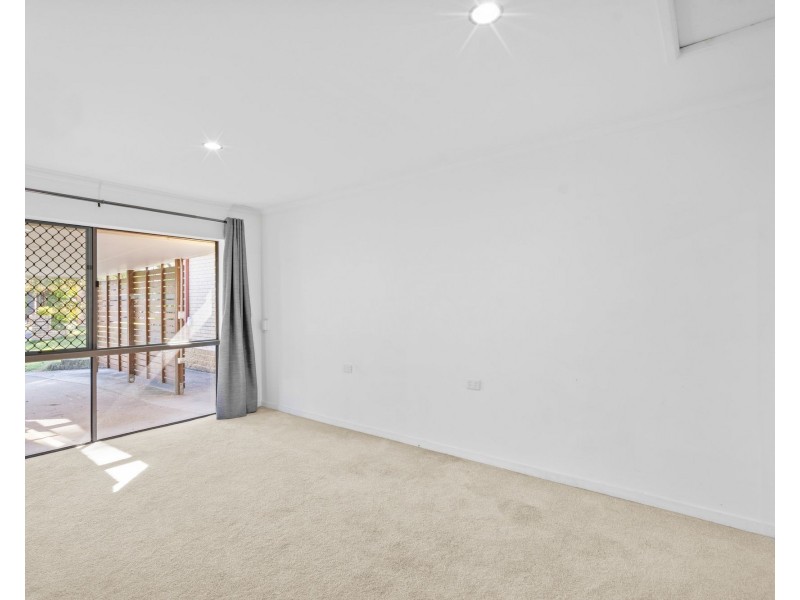 7 Sim Jue Court, Sinnamon Park QLD 4073