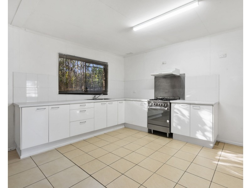 868 Moggill road, Kenmore QLD 4069