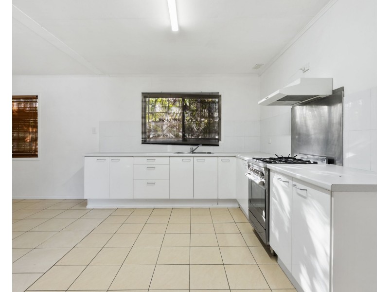 868 Moggill road, Kenmore QLD 4069