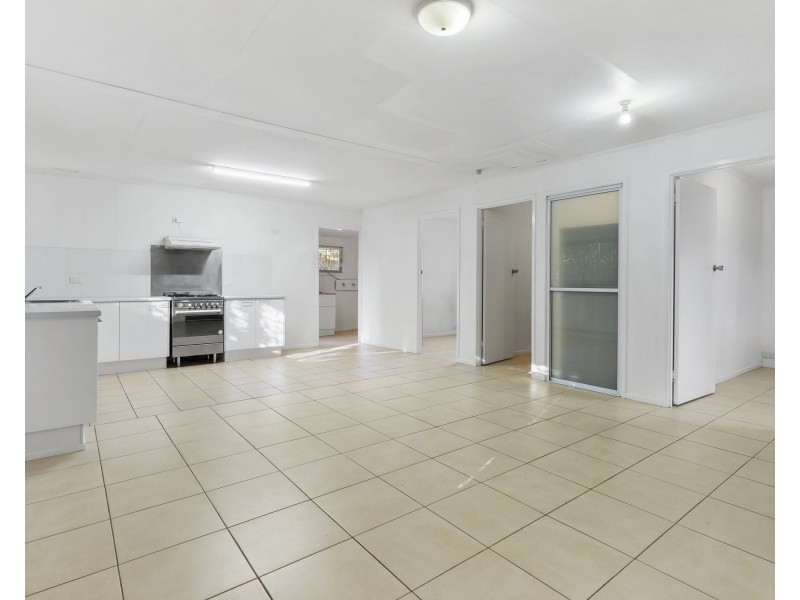 868 Moggill road, Kenmore QLD 4069