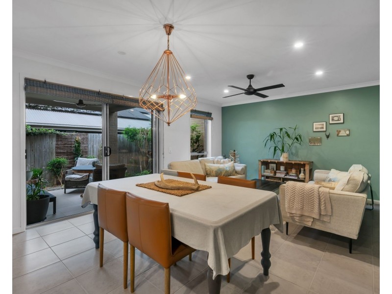 42 Lillypilly Drive, Ripley QLD 4306
