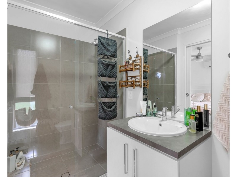 42 Lillypilly Drive, Ripley QLD 4306