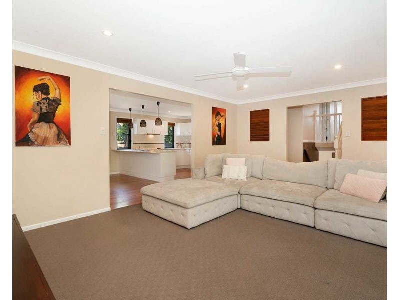 10 Karamea Avenue, Springfield QLD 4300