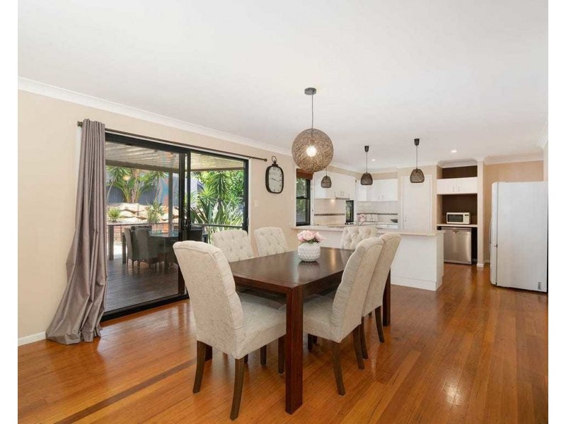 10 Karamea Avenue, Springfield QLD 4300