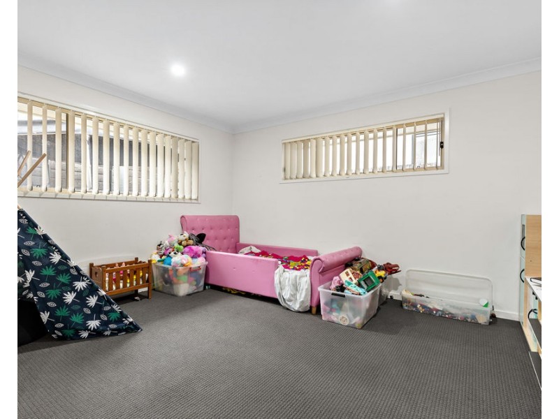 17 Jaffray Street, Bellbird Park QLD 4300