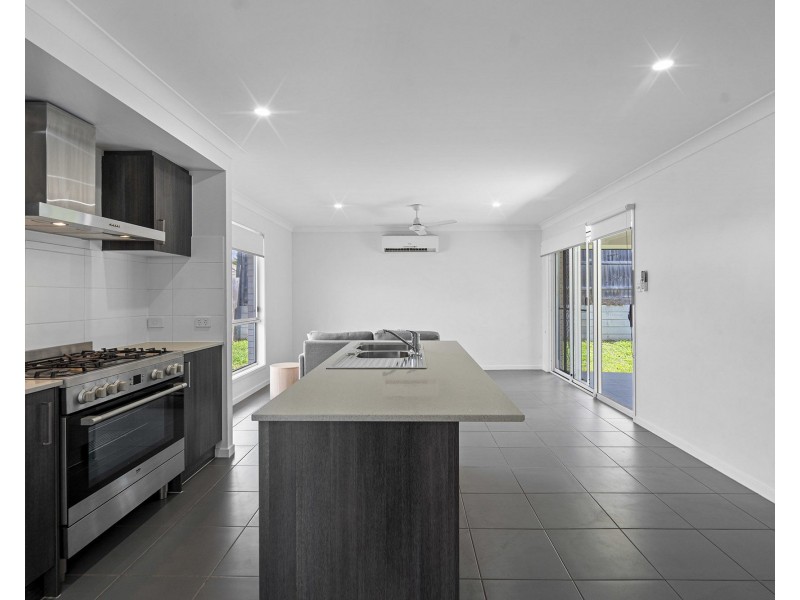 4 Crewes Crescent, Redbank Plains QLD 4301