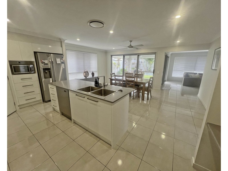 29 Fitzpatrick Circuit, Augustine Heights QLD 4300
