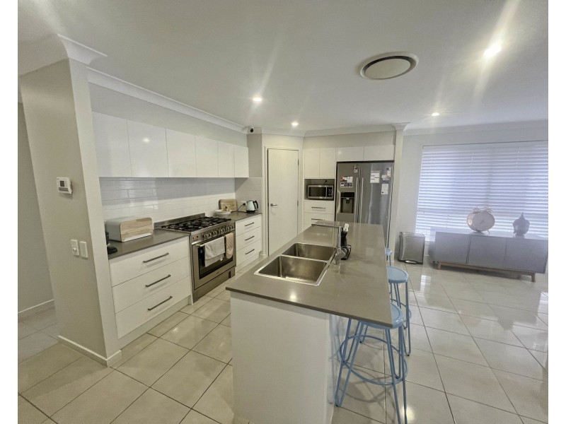 29 Fitzpatrick Circuit, Augustine Heights QLD 4300