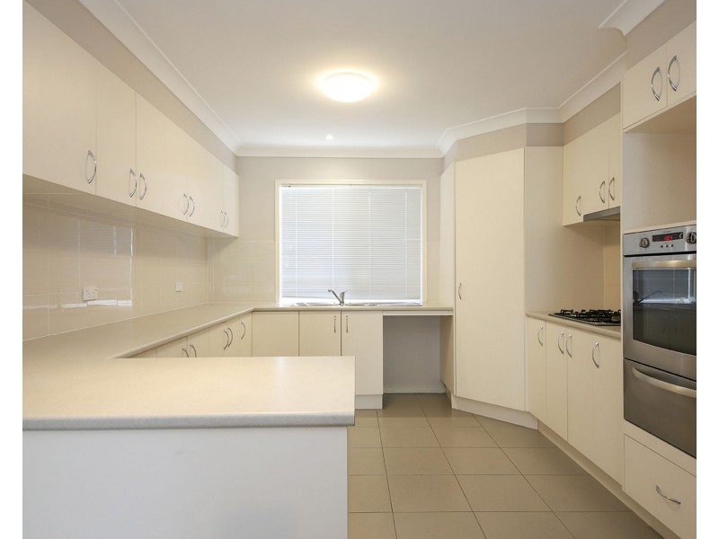 13 Sycamore Street, Flinders View QLD 4305