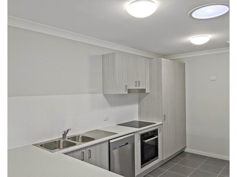 16A Georgia St, Flinders View QLD 4305