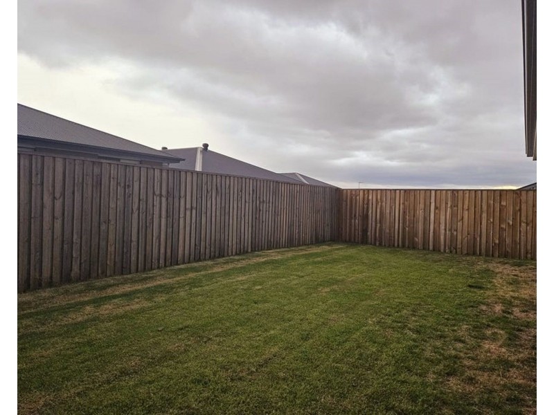 48 Jolly Mews, Ripley QLD 4306