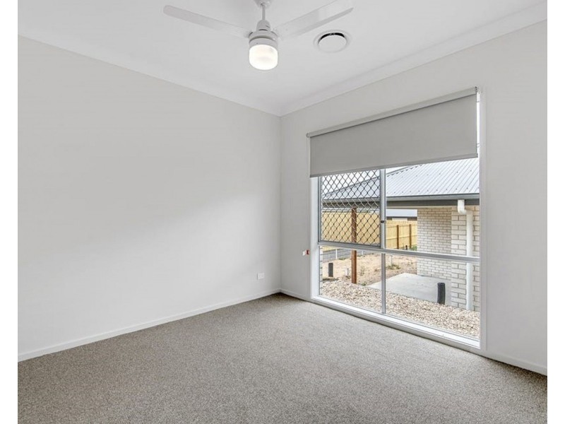 48 Jolly Mews, Ripley QLD 4306