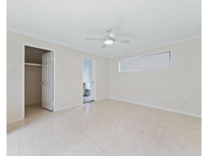 8 Tasman Place, Forest Lake QLD 4078