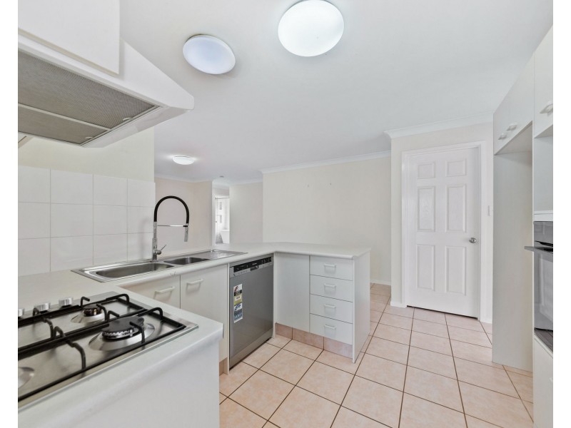 8 Tasman Place, Forest Lake QLD 4078