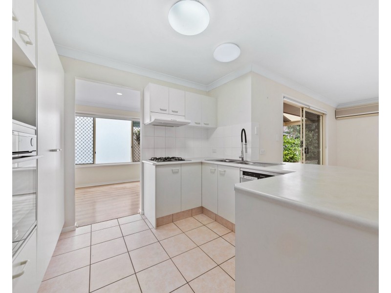 8 Tasman Place, Forest Lake QLD 4078