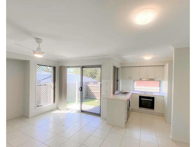 18B Greenpark Drive, Crestmead QLD 4132