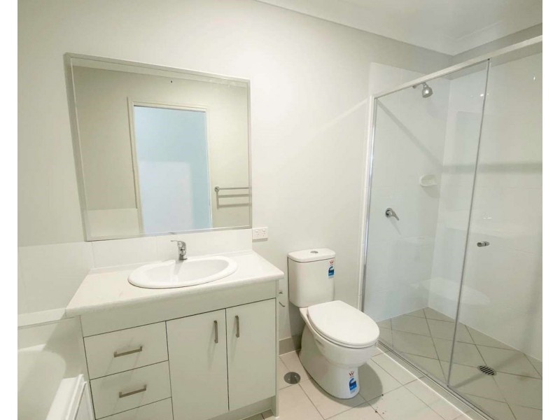 18B Greenpark Drive, Crestmead QLD 4132