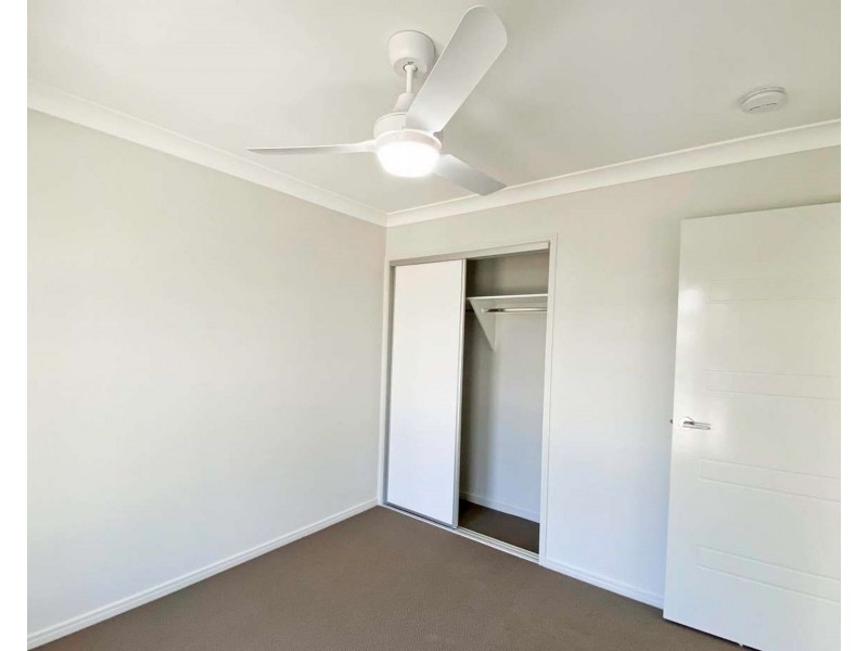 18B Greenpark Drive, Crestmead QLD 4132