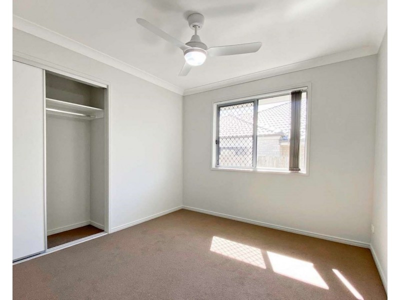 18B Greenpark Drive, Crestmead QLD 4132