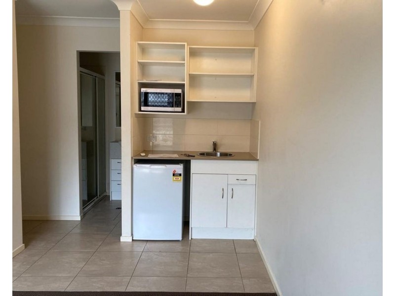 4 60 Rosella St, Loganlea QLD 4131