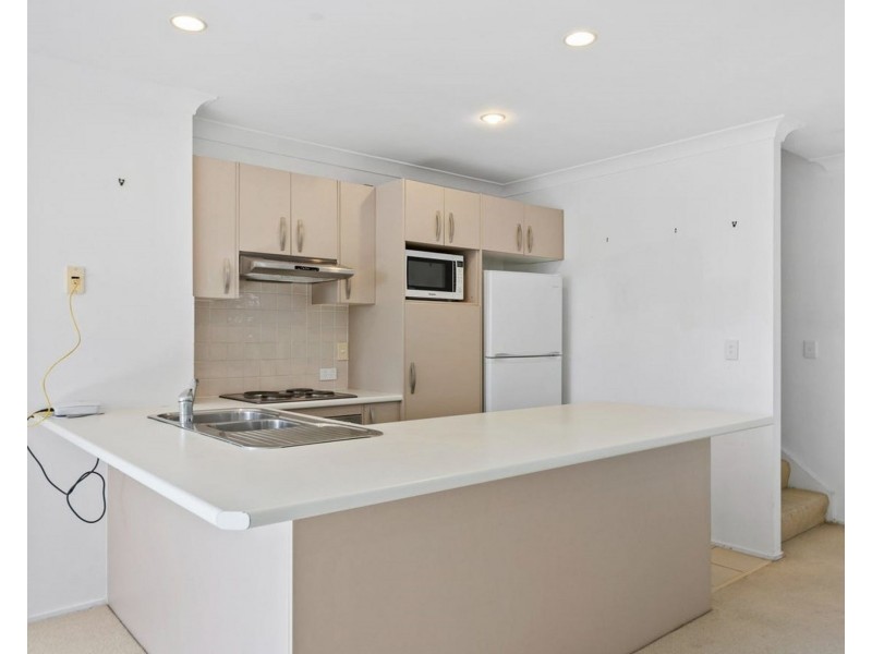 2/26a Commercial Dr, Springfield QLD 4300