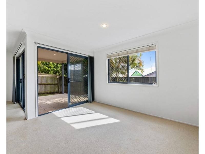 2/26a Commercial Dr, Springfield QLD 4300