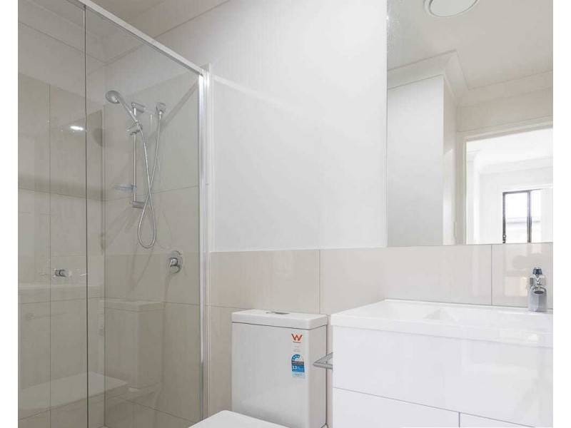 2/48 Kevin Mulroney Drive, Flinders View QLD 4305