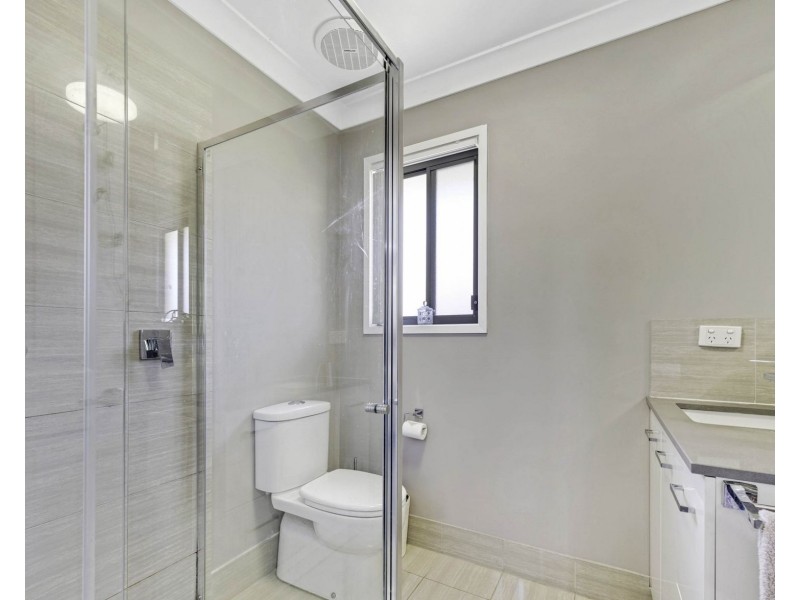 33B Richards St, Loganlea QLD 4131