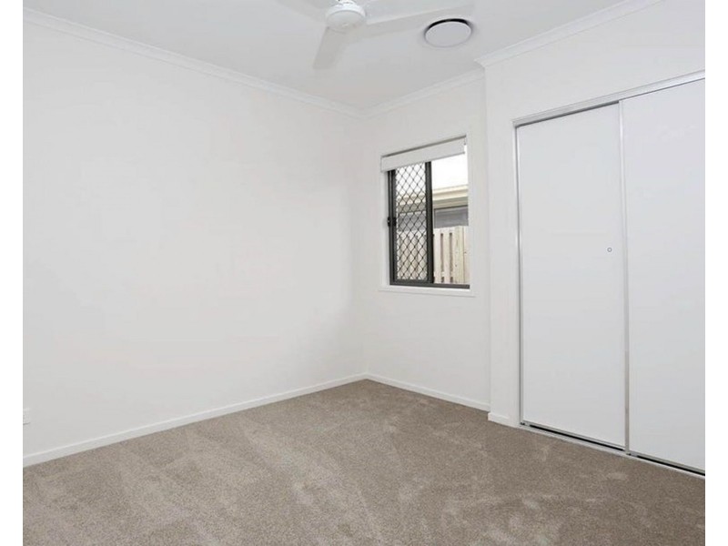 28 Bloomfield Ave, Park Ridge QLD 4125