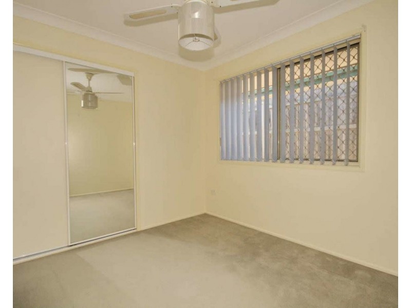 11 Poinciana St, Wynnum West QLD 4178