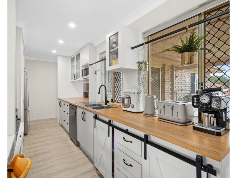 4 McKerrow Crescent, Goodna QLD 4300