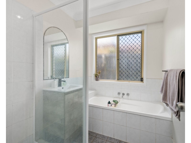 4 McKerrow Crescent, Goodna QLD 4300