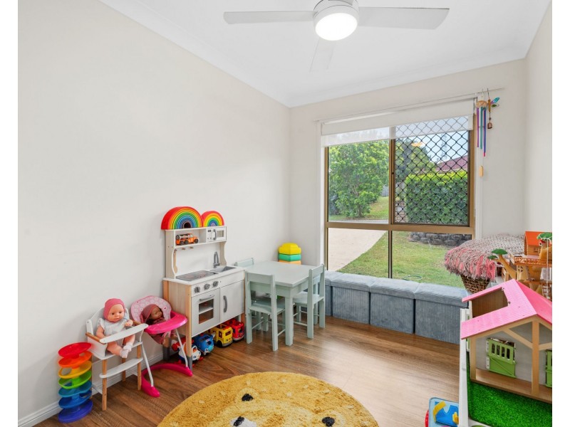 4 McKerrow Crescent, Goodna QLD 4300