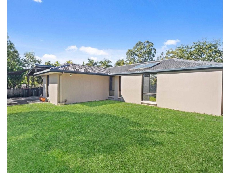 6 Tinbeerwah Place, Chapel Hill QLD 4069