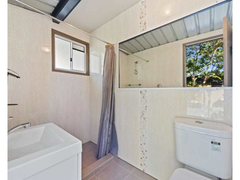 6 Tinbeerwah Place, Chapel Hill QLD 4069