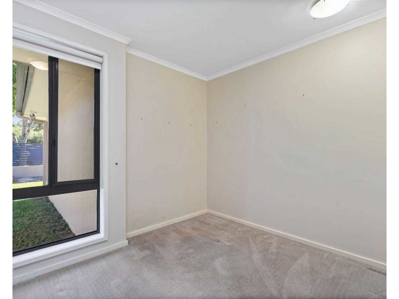 6 Tinbeerwah Place, Chapel Hill QLD 4069