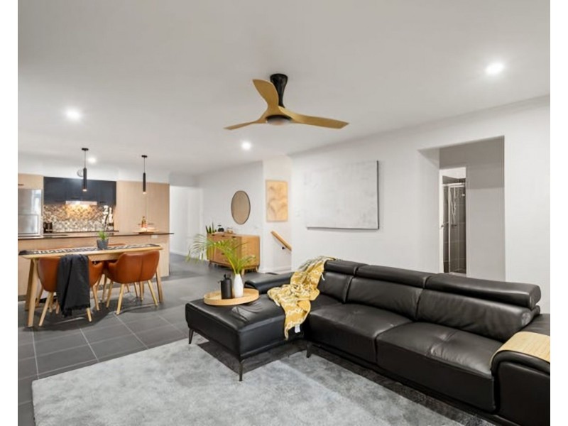 16 Sawyer St, Spring Mountain QLD 4124