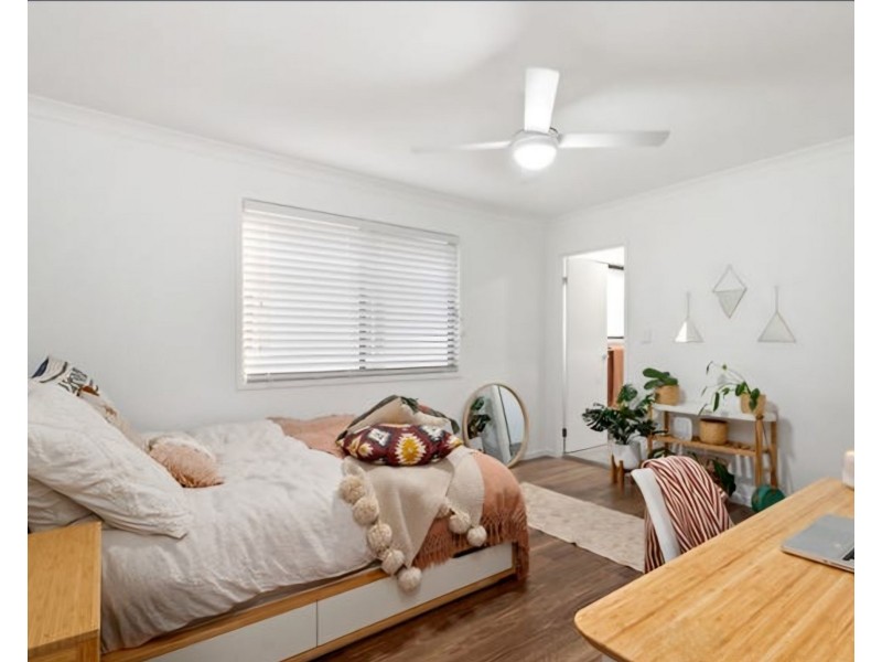 16 Sawyer St, Spring Mountain QLD 4124