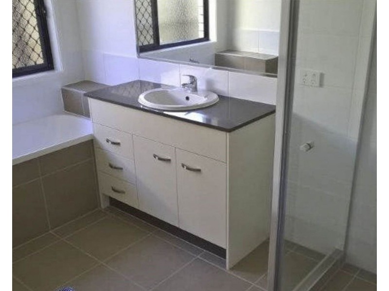 40 Coralina Cres, Logan Reserve QLD 4133