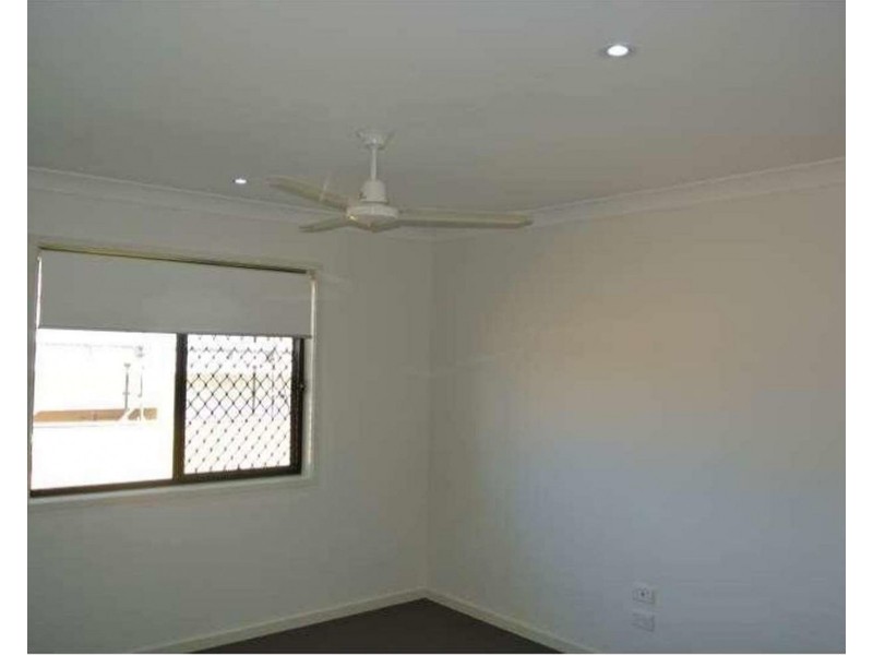 12 Hoffman Way, Bundamba QLD 4304