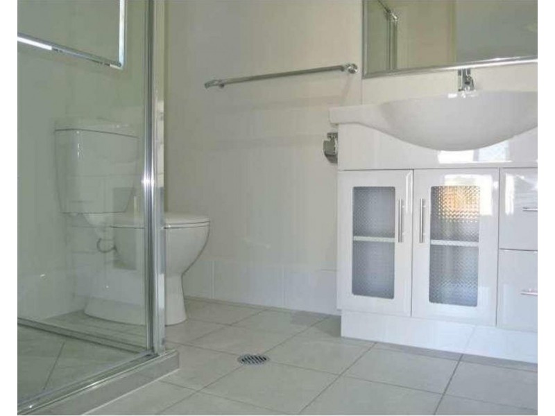 12 Hoffman Way, Bundamba QLD 4304