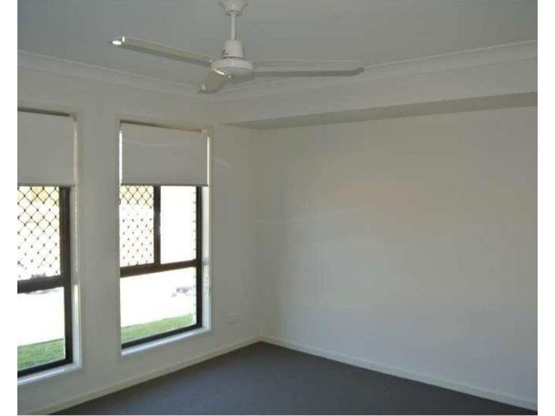 12 Hoffman Way, Bundamba QLD 4304